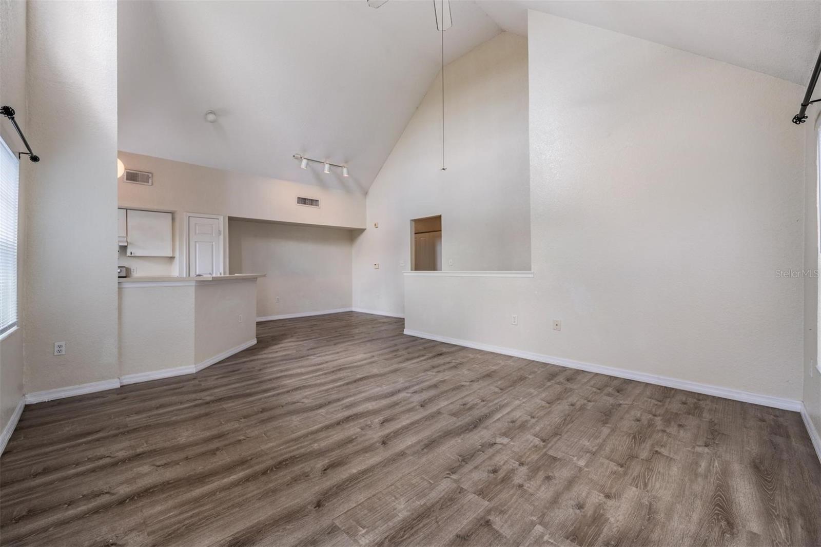 9846 LAKE CHASE ISLAND WAY, TAMPA, FL, 33626