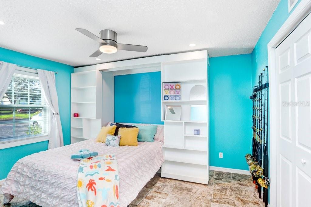 5012 STARFISH DR SE #B, ST PETERSBURG, FL, 33705