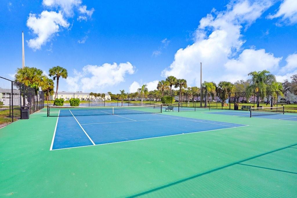 5012 STARFISH DR SE #B, ST PETERSBURG, FL, 33705