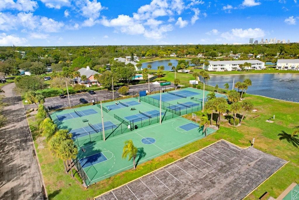 5012 STARFISH DR SE #B, ST PETERSBURG, FL, 33705