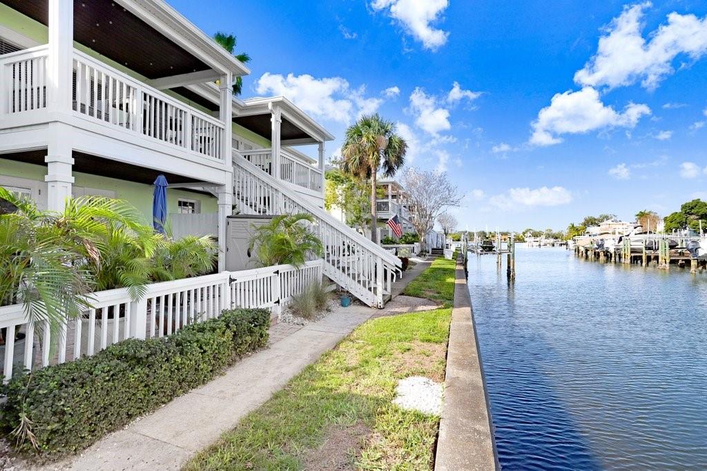 5012 STARFISH DR SE #B, ST PETERSBURG, FL, 33705
