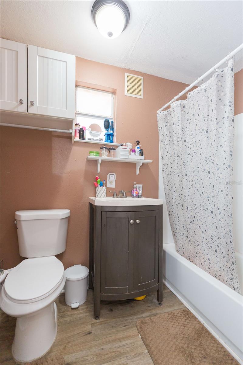 2322 W CHERRY ST, TAMPA, FL, 33607