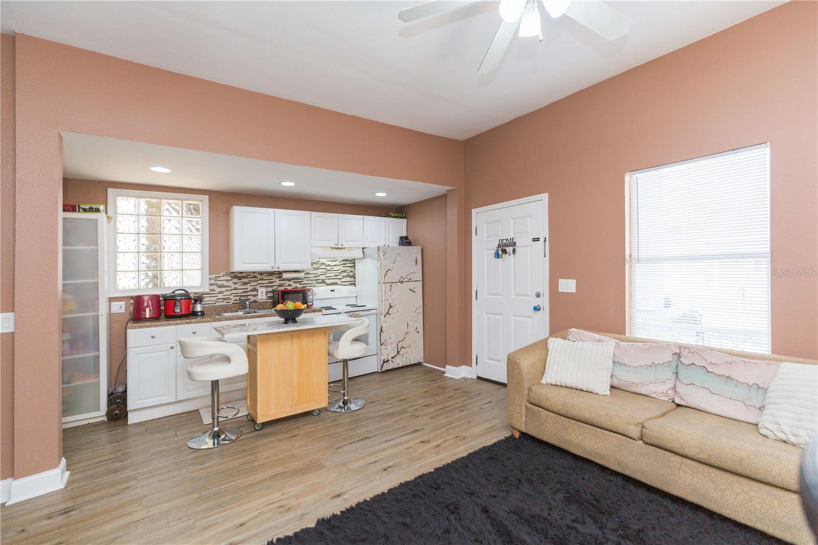 2322 W CHERRY ST, TAMPA, FL, 33607