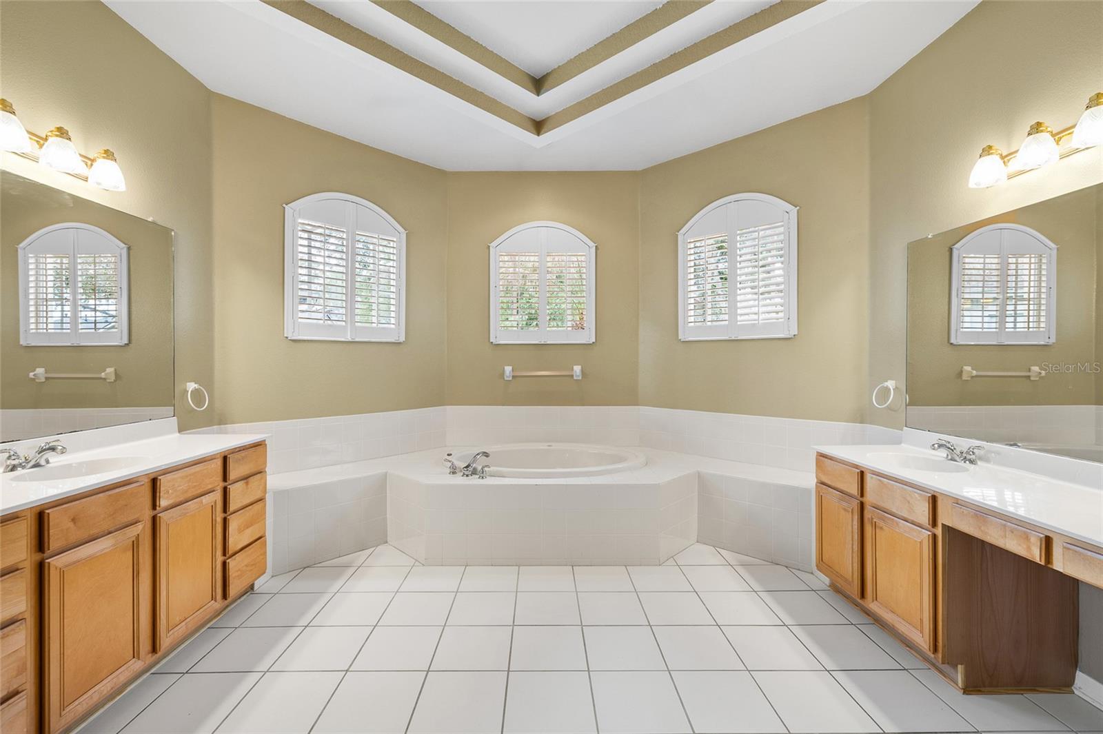 5919 JAEGERGLEN DR, LITHIA, FL, 33547