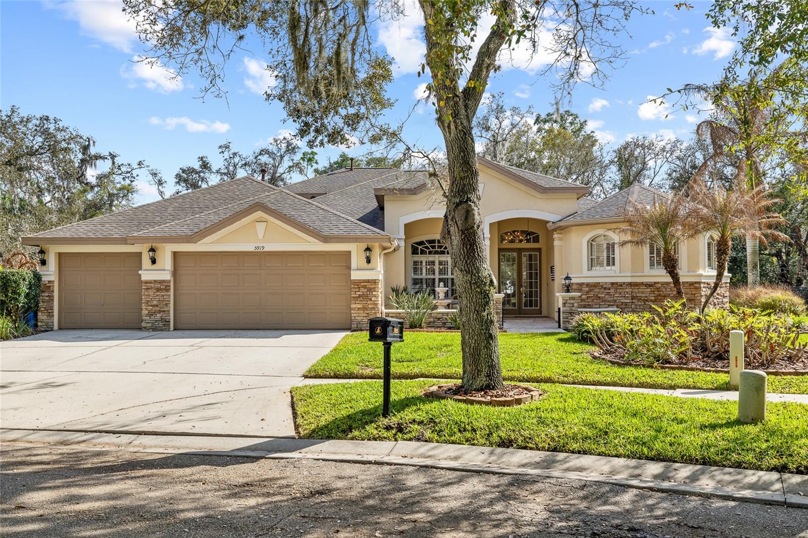 5919 JAEGERGLEN DR, LITHIA, FL, 33547