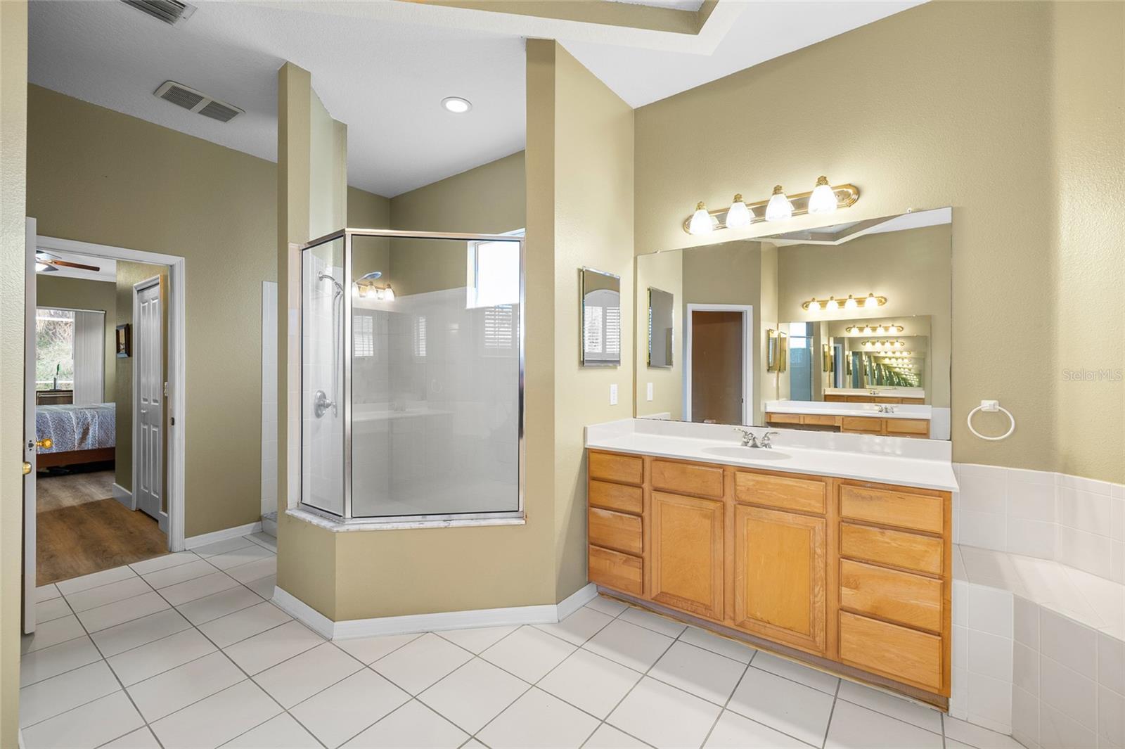 5919 JAEGERGLEN DR, LITHIA, FL, 33547