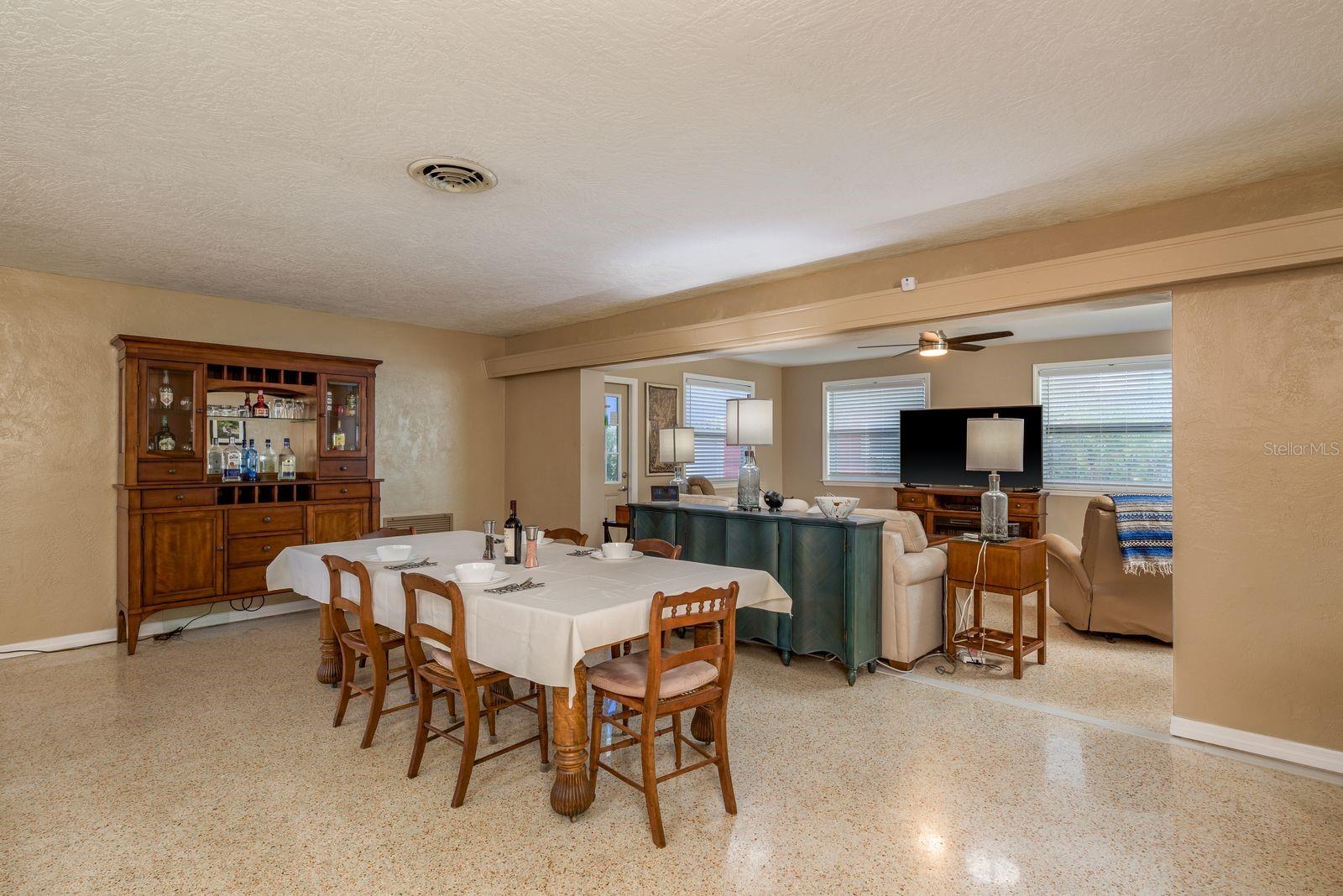 6377 13TH AVE N, ST PETERSBURG, FL, 33710
