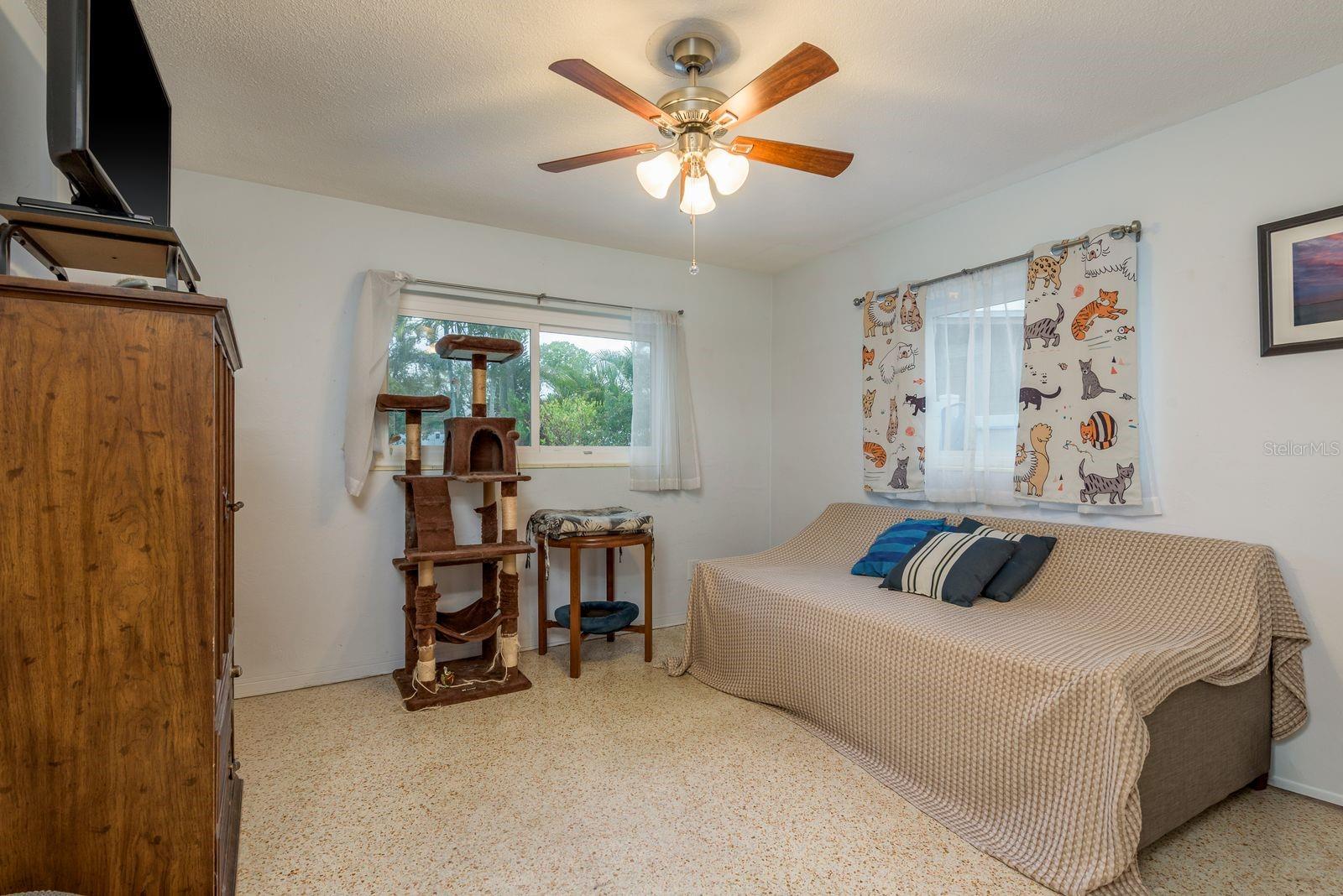 6377 13TH AVE N, ST PETERSBURG, FL, 33710