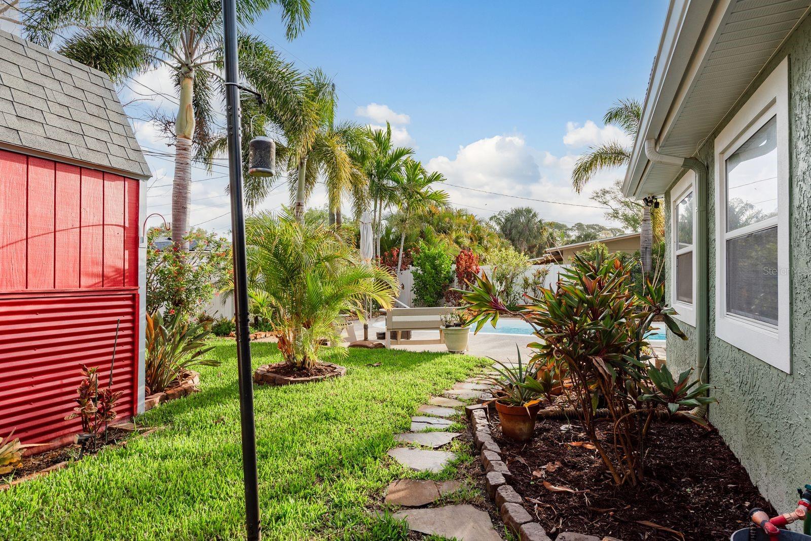 6377 13TH AVE N, ST PETERSBURG, FL, 33710