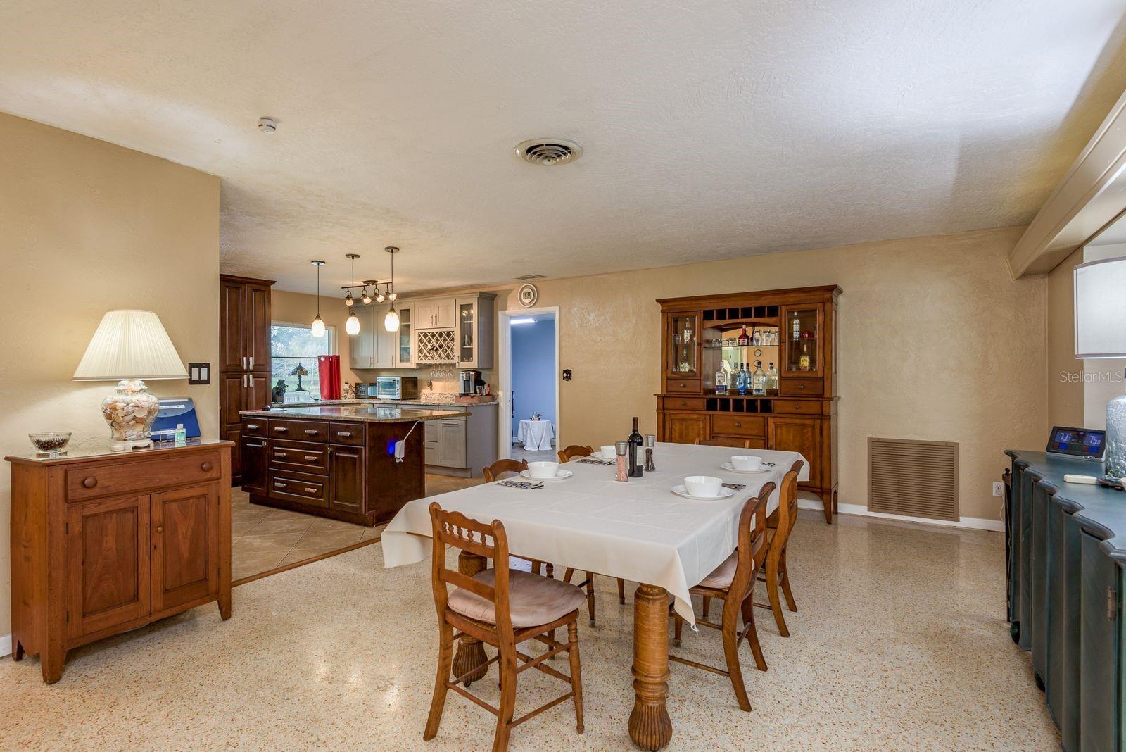 6377 13TH AVE N, ST PETERSBURG, FL, 33710