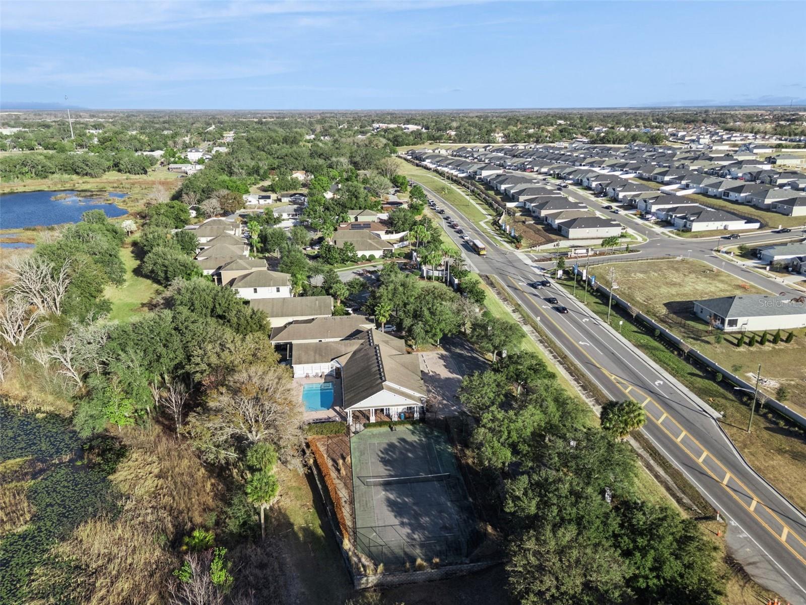 215 LAKESHORE DR, DAVENPORT, FL, 33837