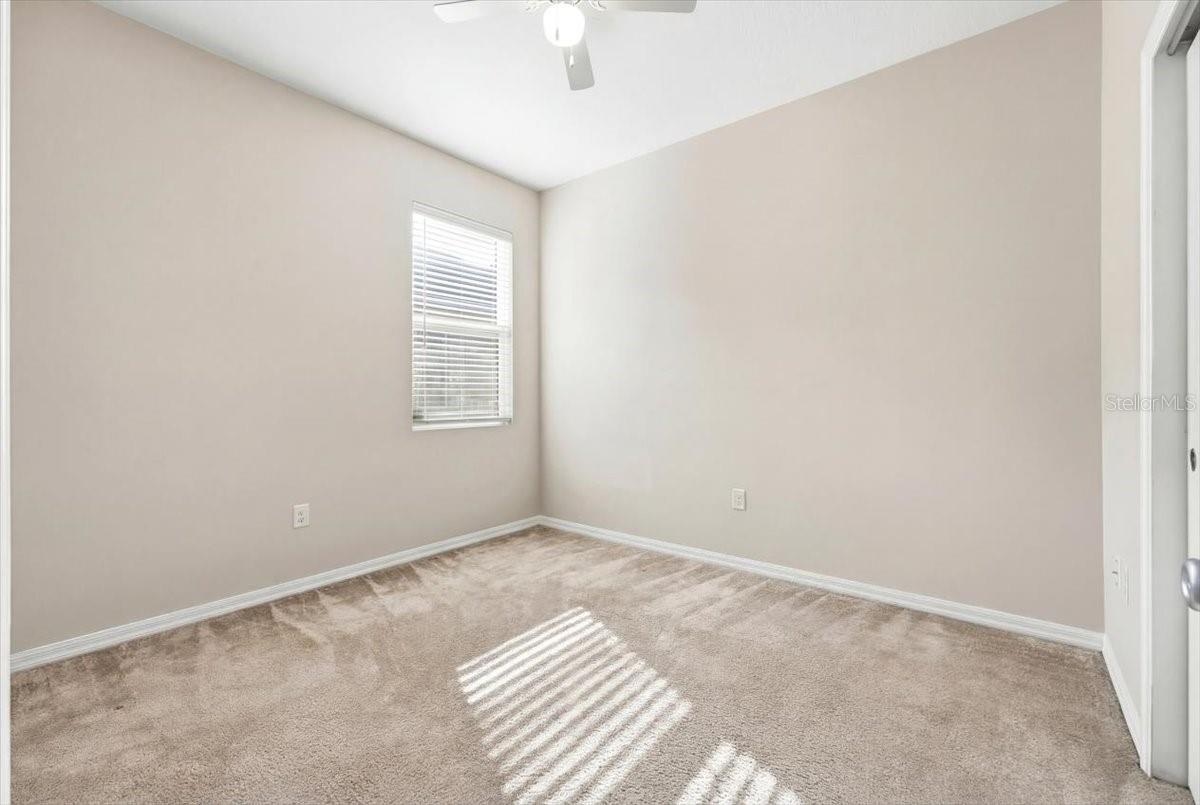 215 LAKESHORE DR, DAVENPORT, FL, 33837