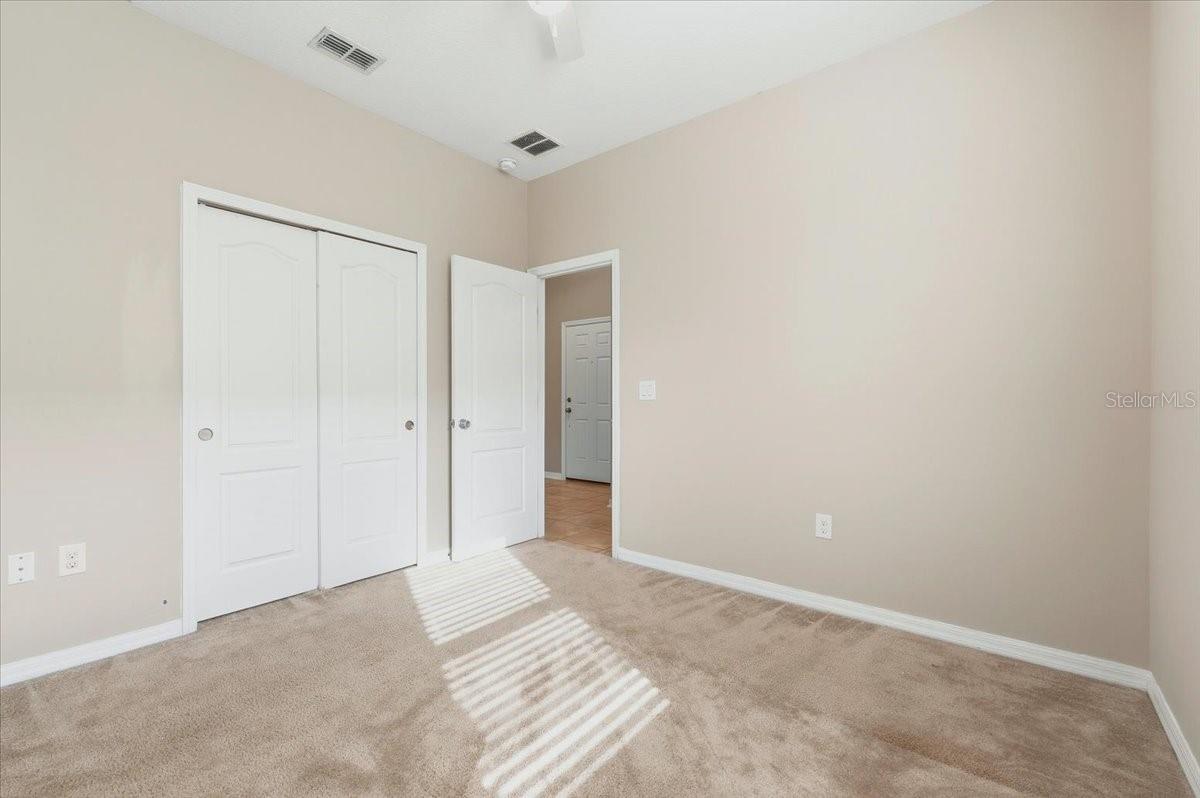 215 LAKESHORE DR, DAVENPORT, FL, 33837
