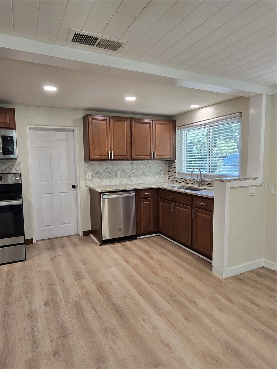 4108 NELSON AVE, SARASOTA, FL, 34231
