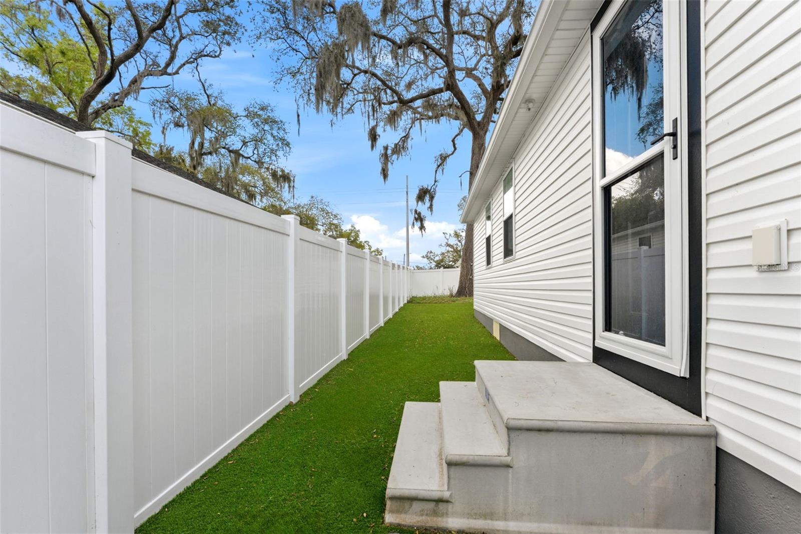 3414 RIVERVIEW DR, TAMPA, FL, 33604