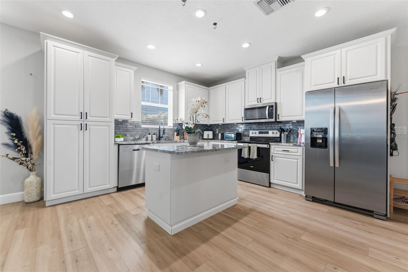 3414 RIVERVIEW DR, TAMPA, FL, 33604