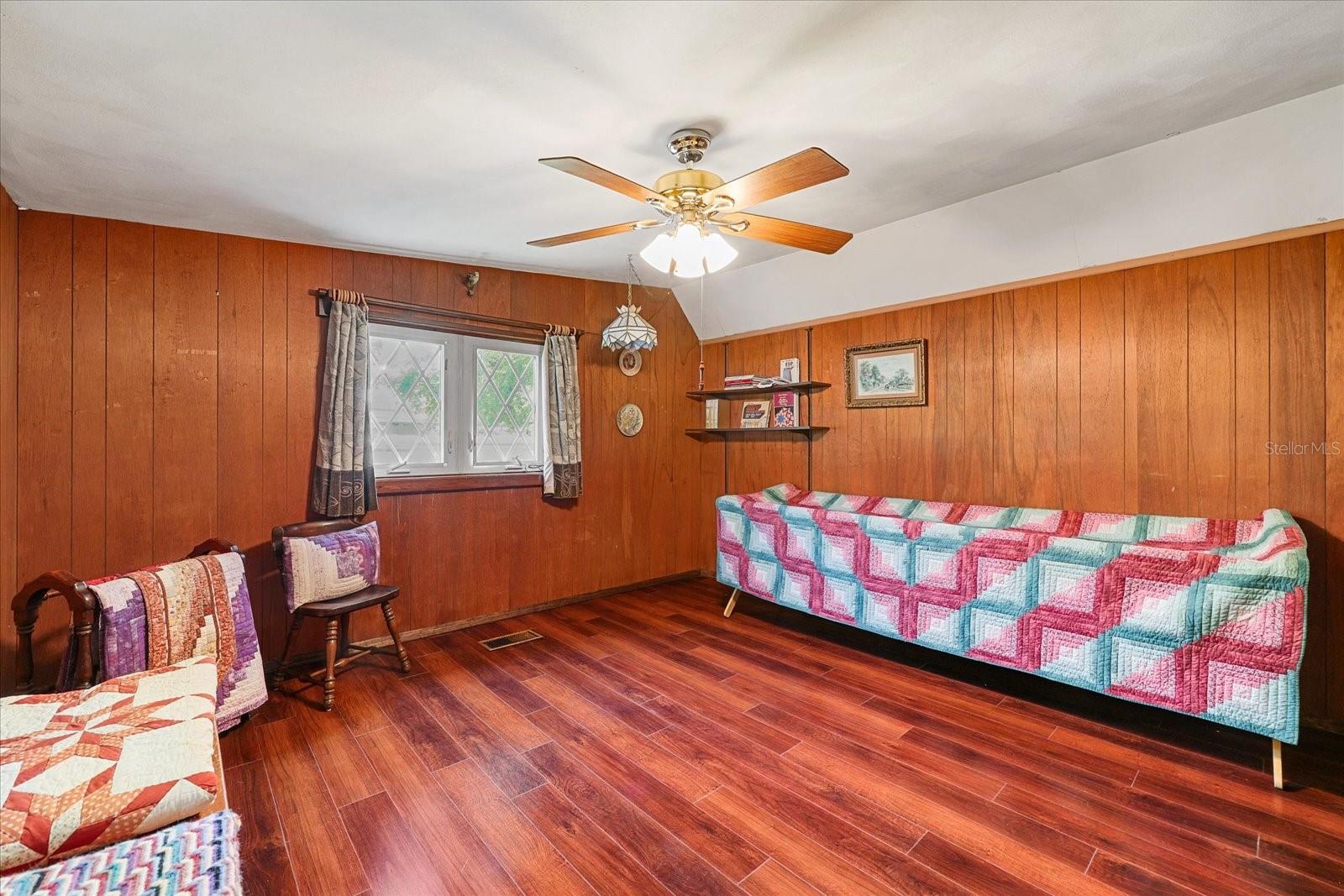 1488 LACONIA DR E, CLEARWATER, FL, 33764