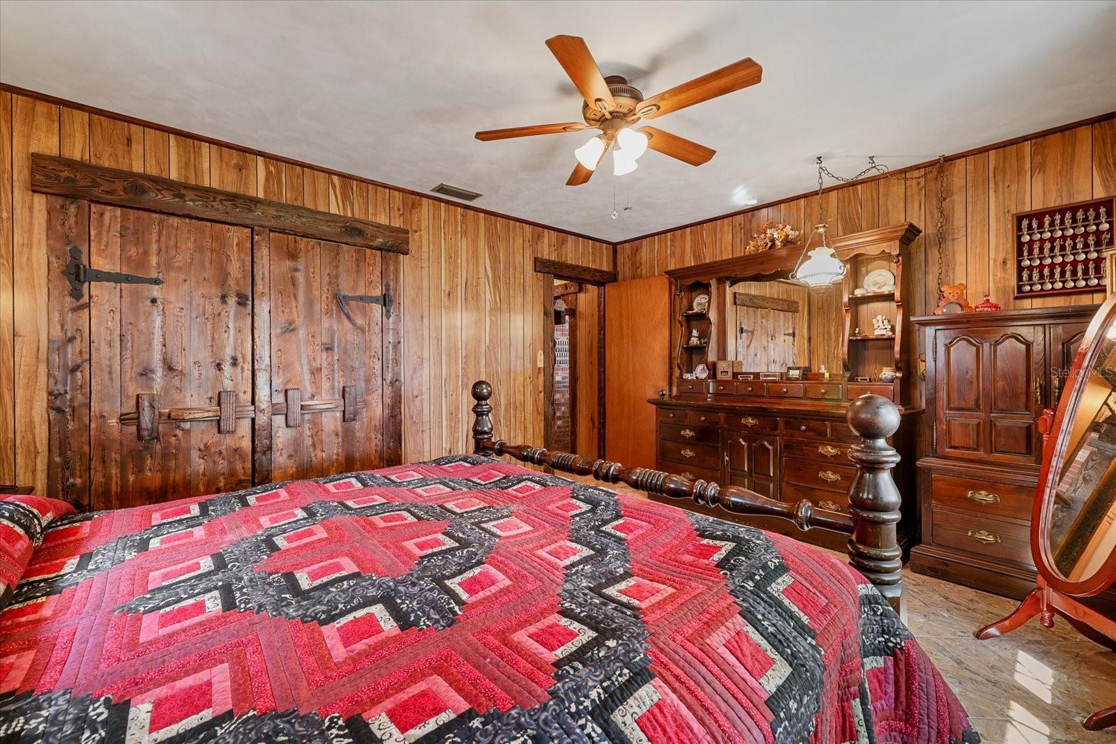 1488 LACONIA DR E, CLEARWATER, FL, 33764
