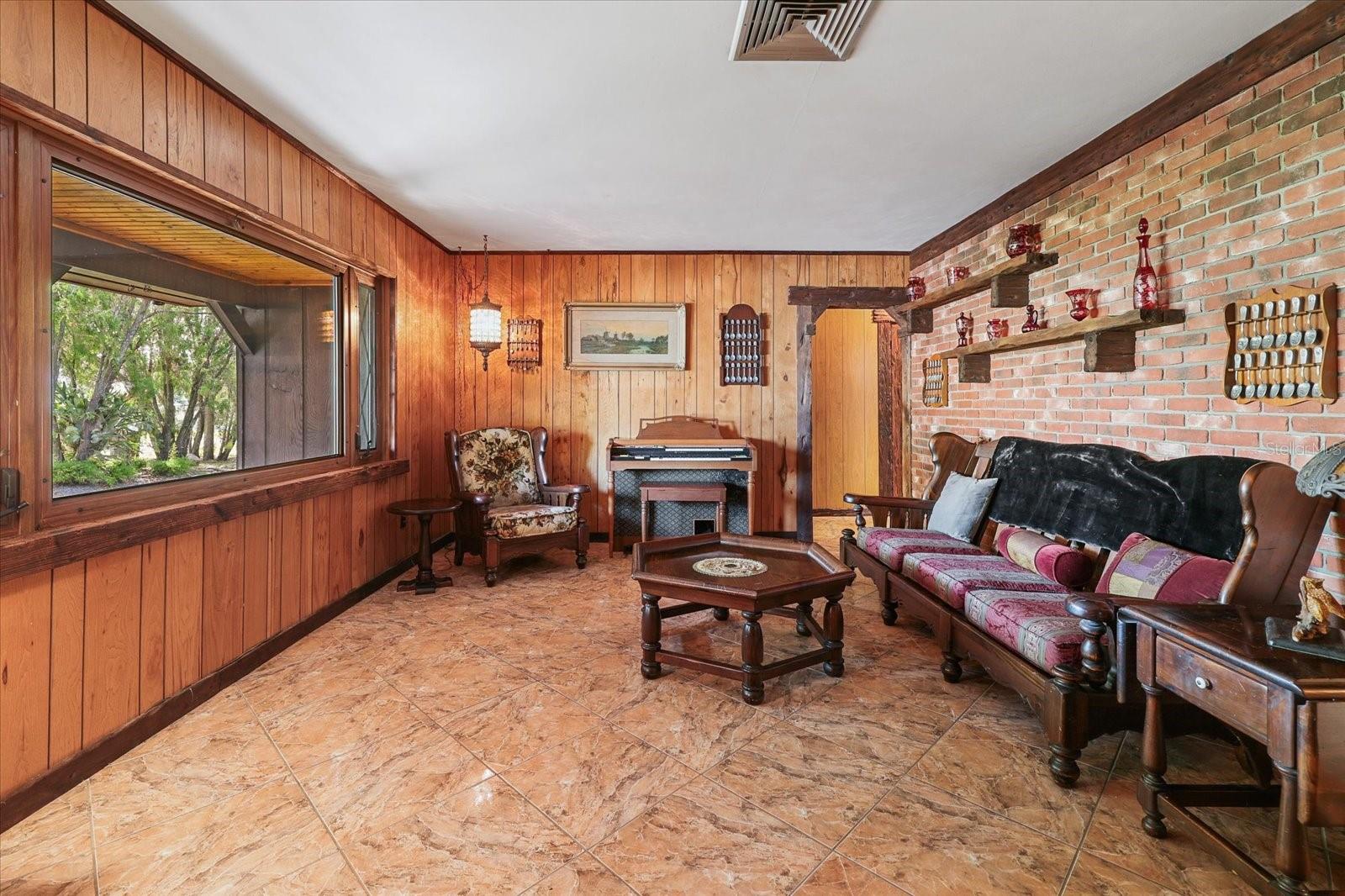 1488 LACONIA DR E, CLEARWATER, FL, 33764
