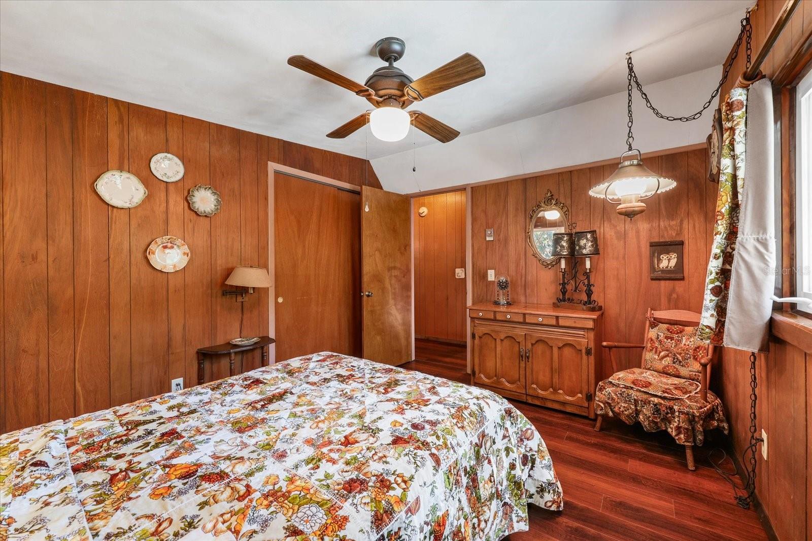1488 LACONIA DR E, CLEARWATER, FL, 33764