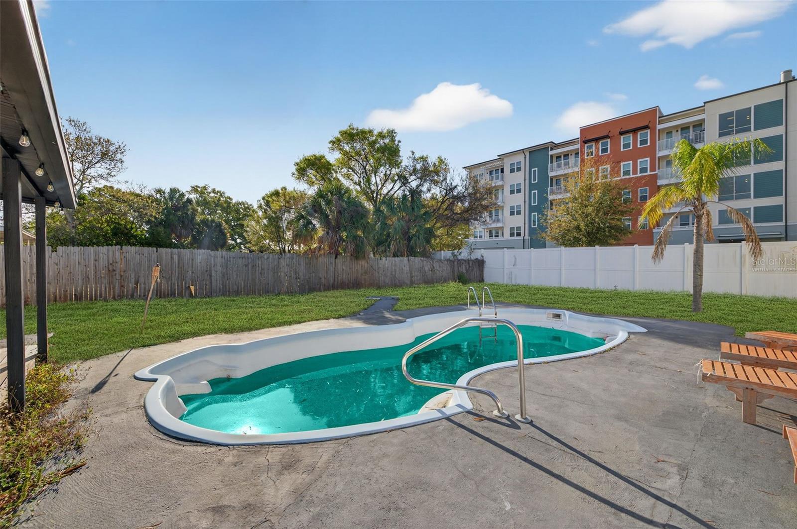 Virtually staged outdoor pool