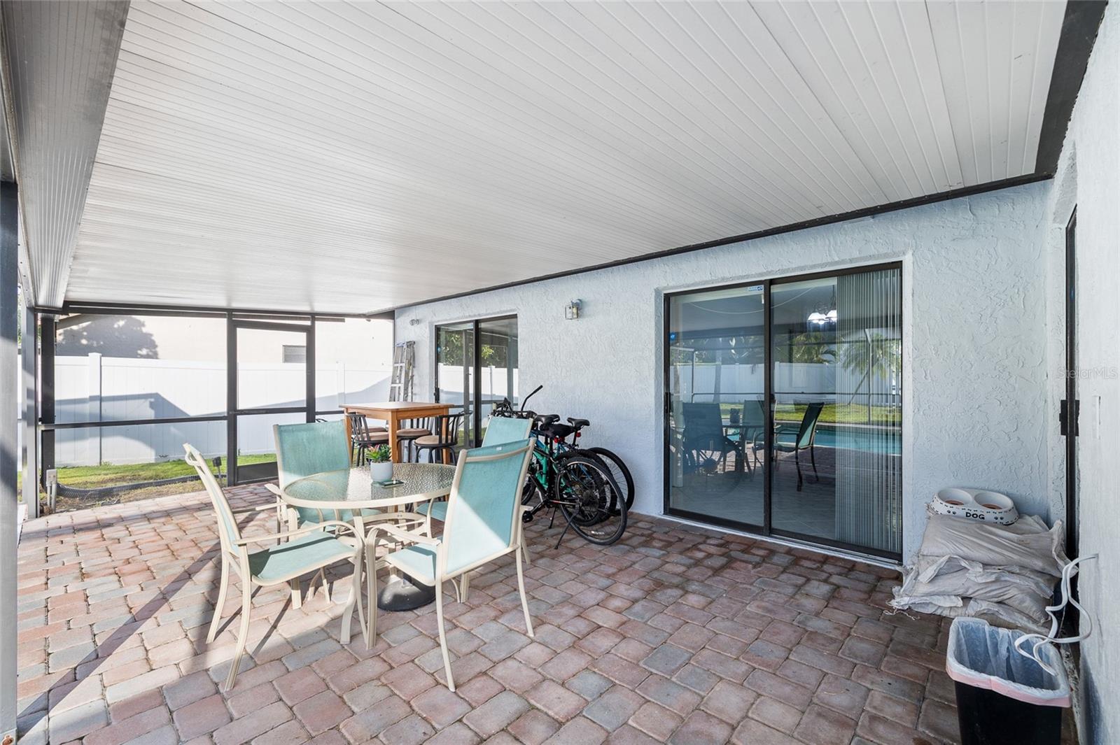 6713 LEEWARD ISLE WAY, TAMPA, FL, 33615