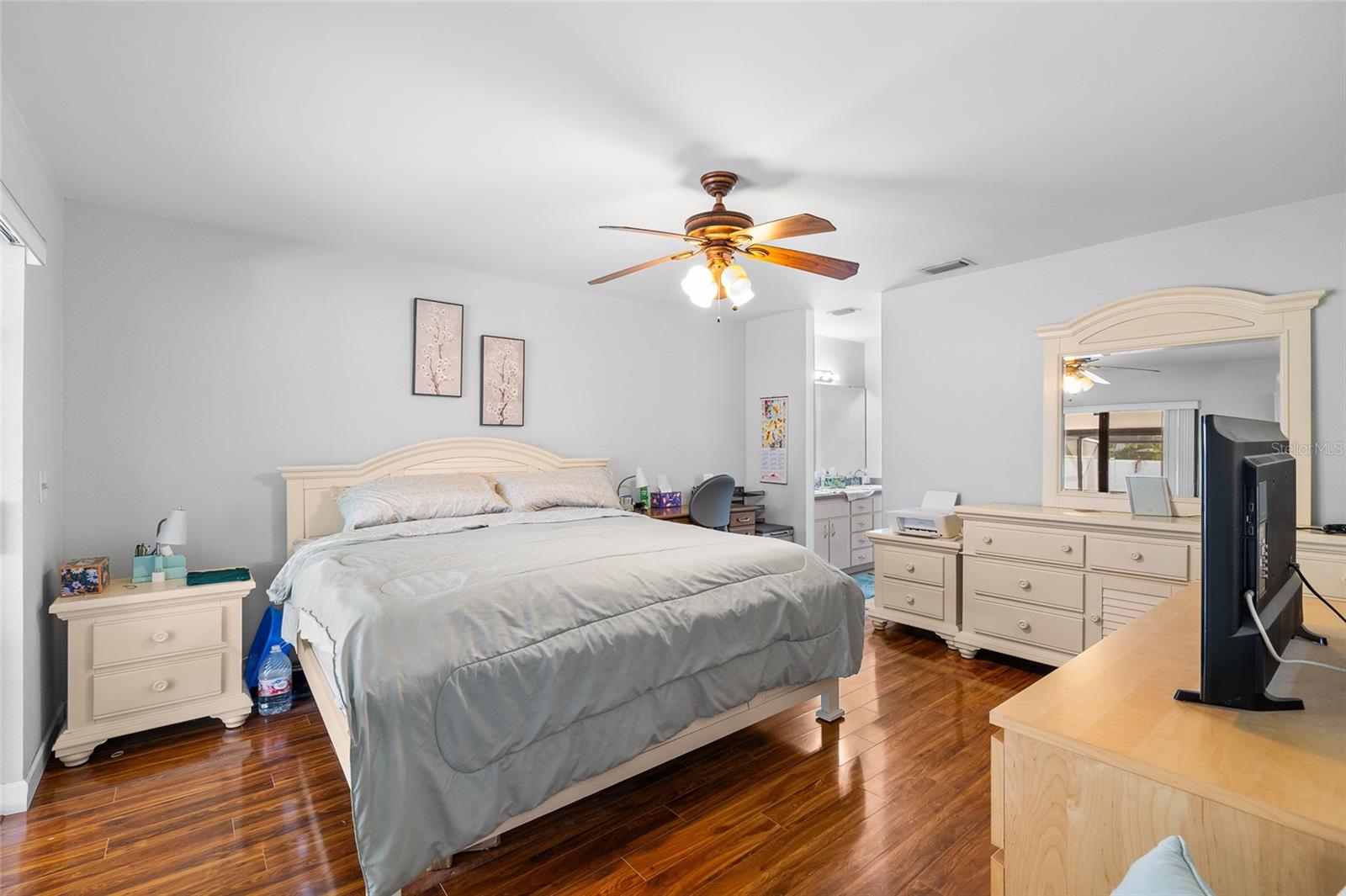 6713 LEEWARD ISLE WAY, TAMPA, FL, 33615