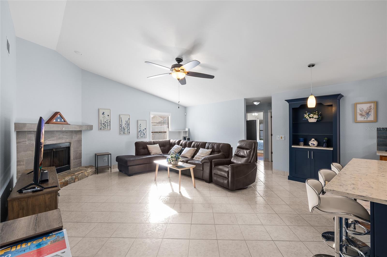 6713 LEEWARD ISLE WAY, TAMPA, FL, 33615