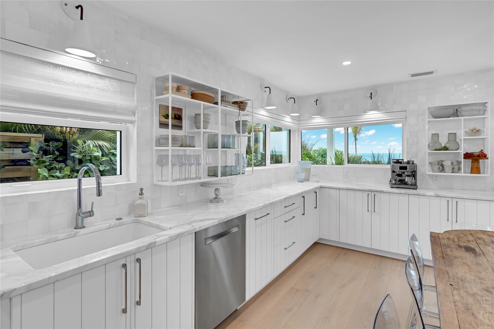 321 CASEY KEY RD, NOKOMIS, FL, 34275