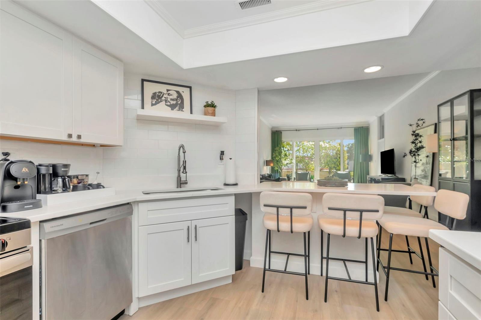 7400 SUN ISLAND DR S #105, SOUTH PASADENA, FL, 33707