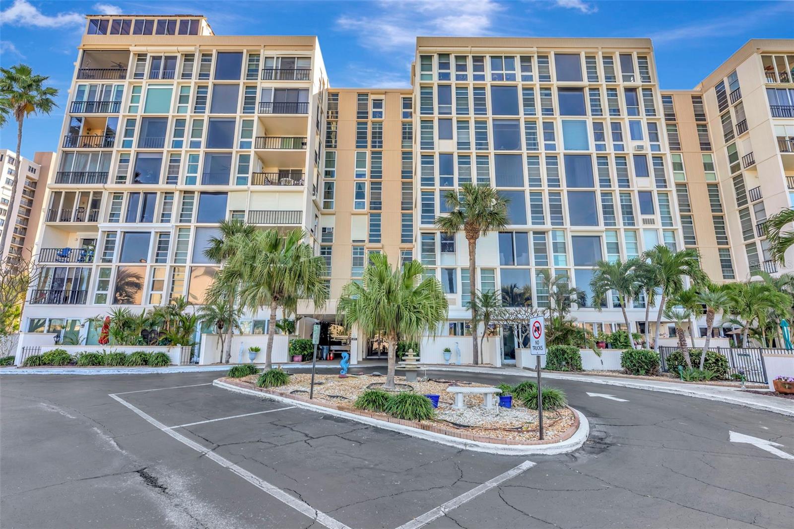 7400 SUN ISLAND DR S #105, SOUTH PASADENA, FL, 33707