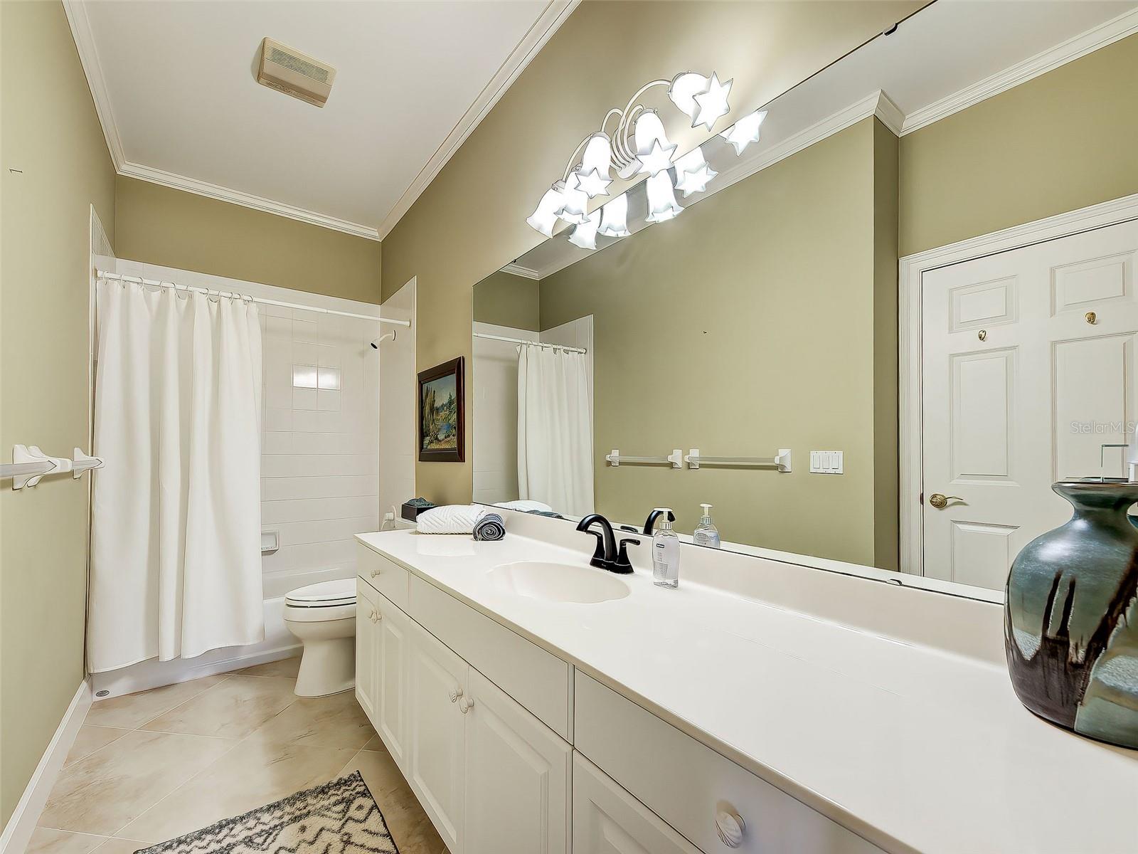 16 GULF MANOR DR, VENICE, FL, 34285