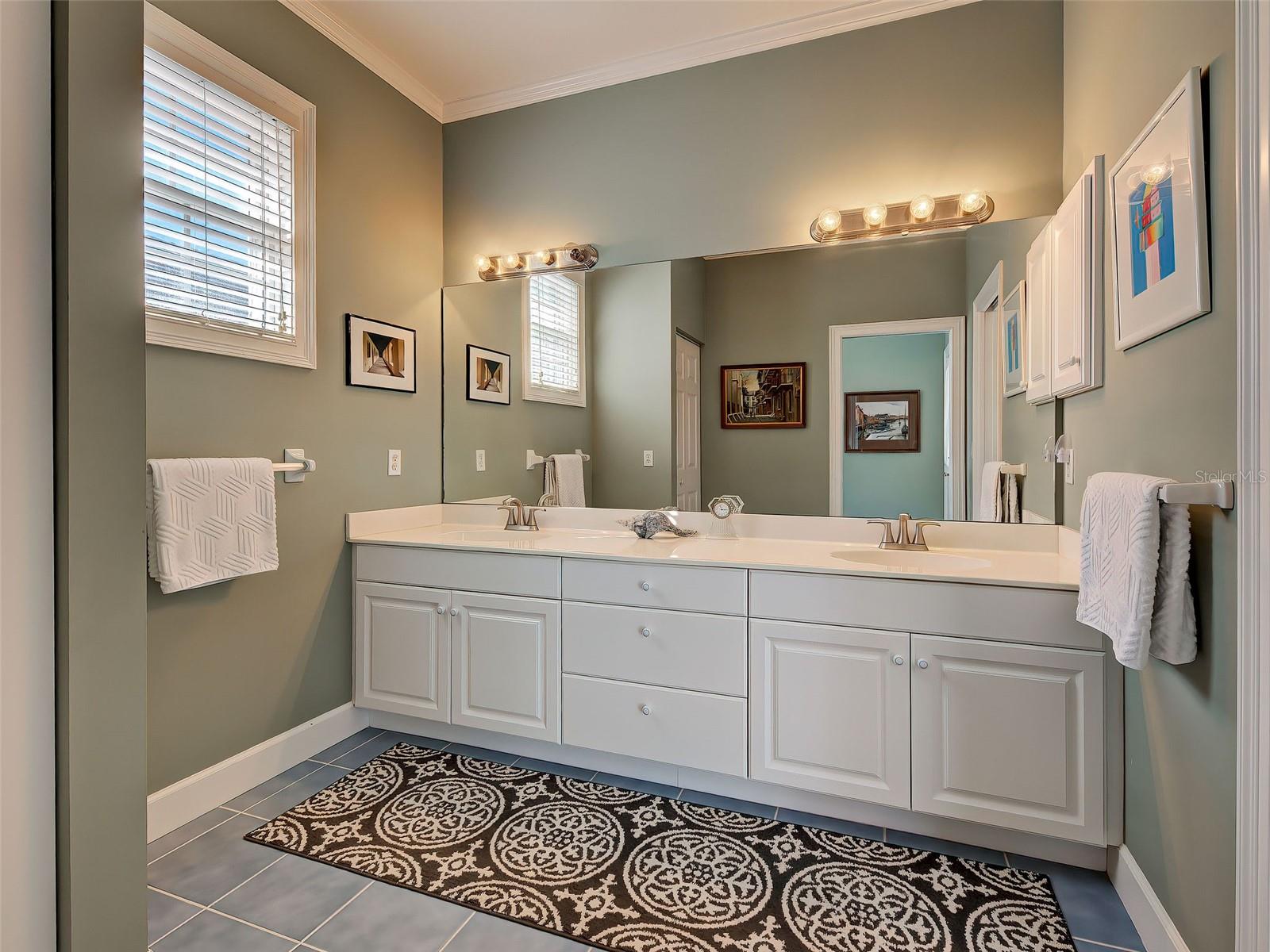 16 GULF MANOR DR, VENICE, FL, 34285