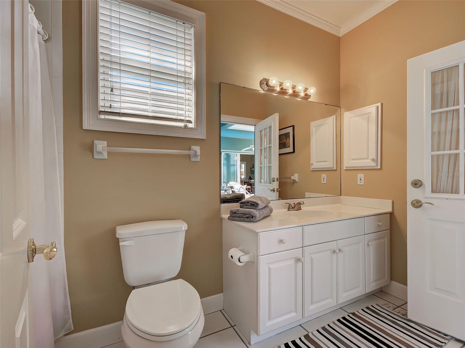 16 GULF MANOR DR, VENICE, FL, 34285