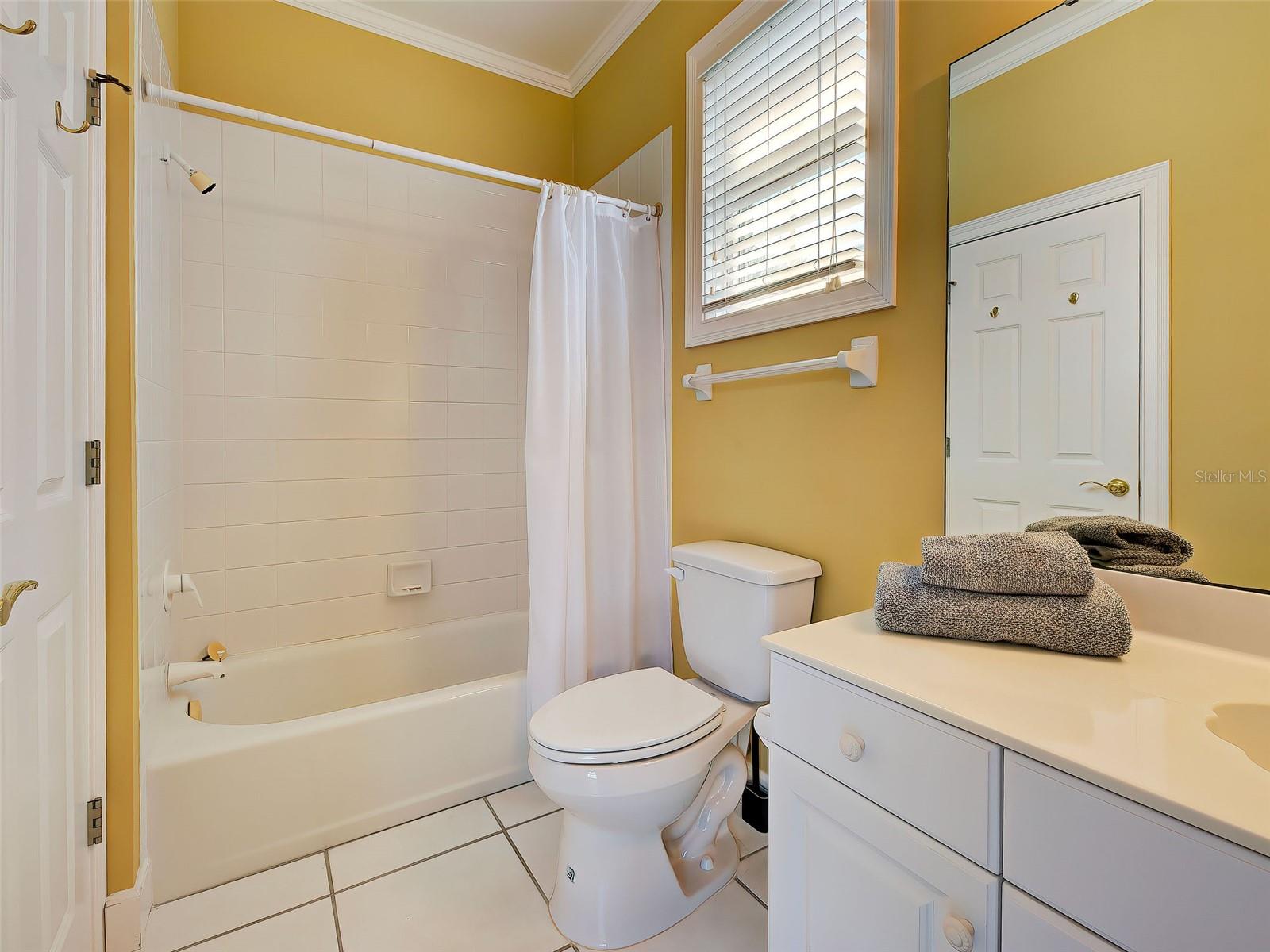 16 GULF MANOR DR, VENICE, FL, 34285