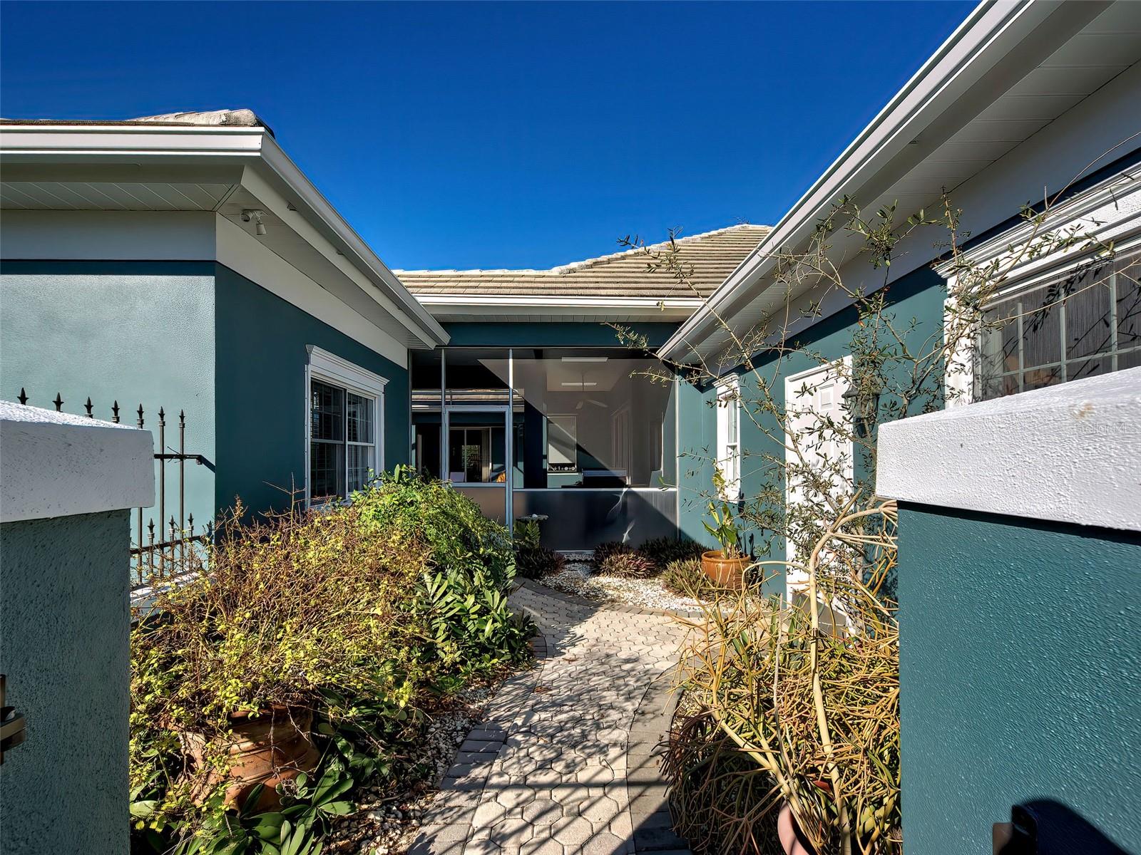 16 GULF MANOR DR, VENICE, FL, 34285