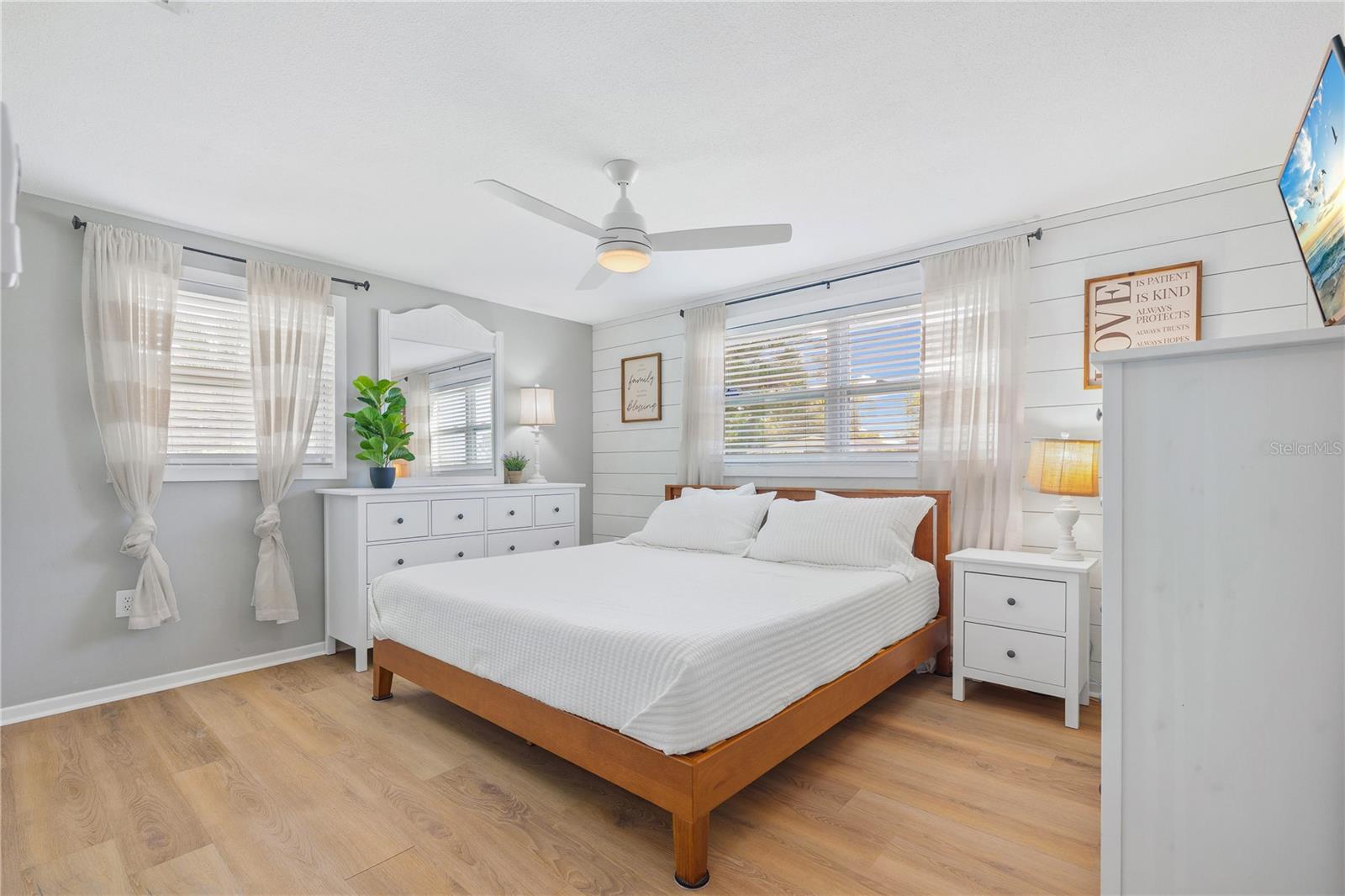 1000 FRUITLAND AVE, BRADENTON, FL, 34207