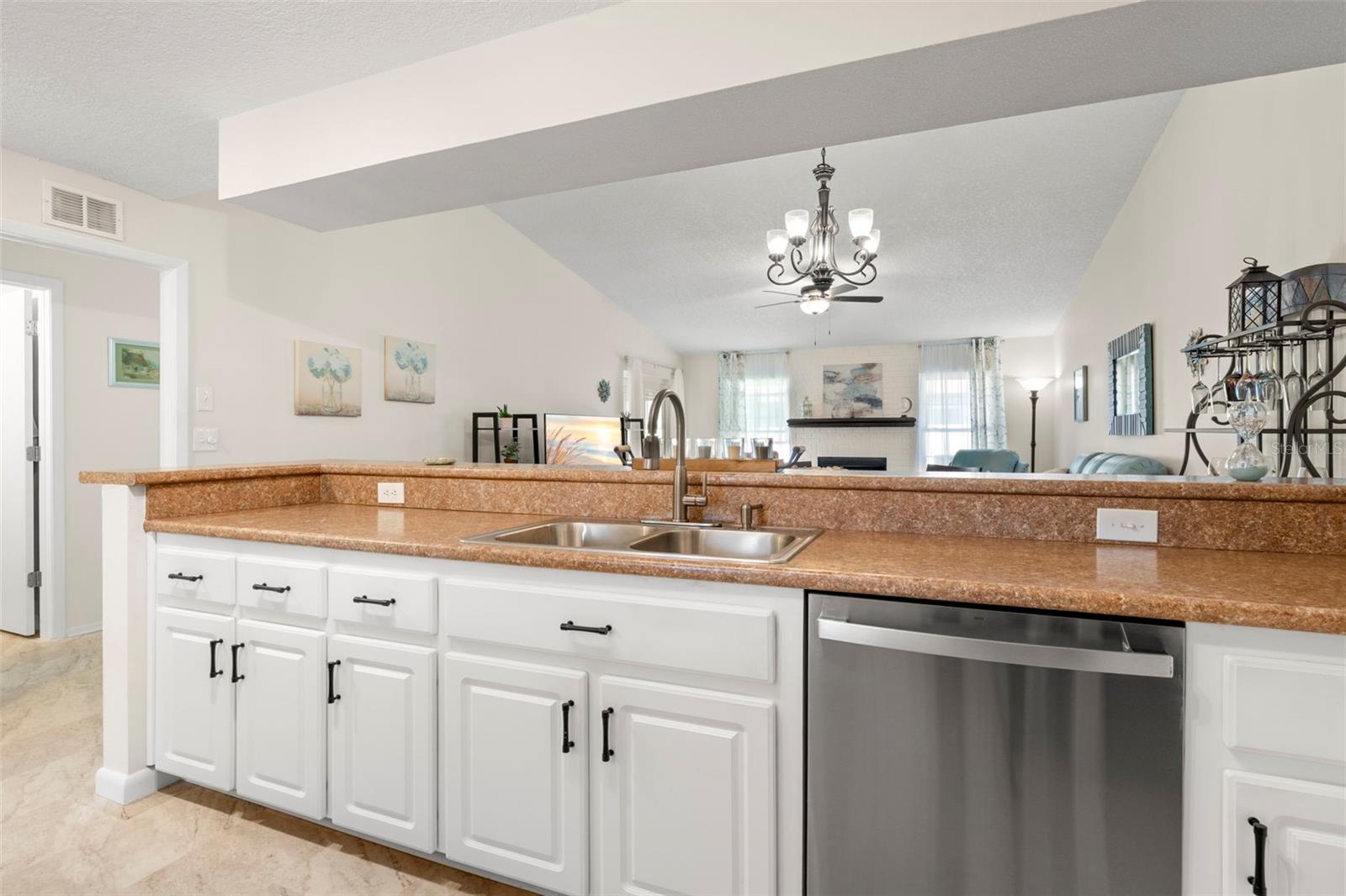 2020 DOVER CT, OLDSMAR, FL, 34677