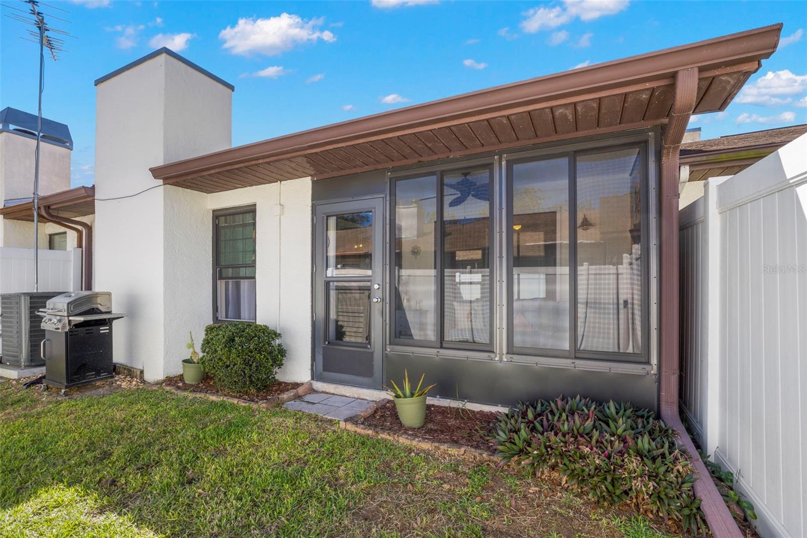 2020 DOVER CT, OLDSMAR, FL, 34677