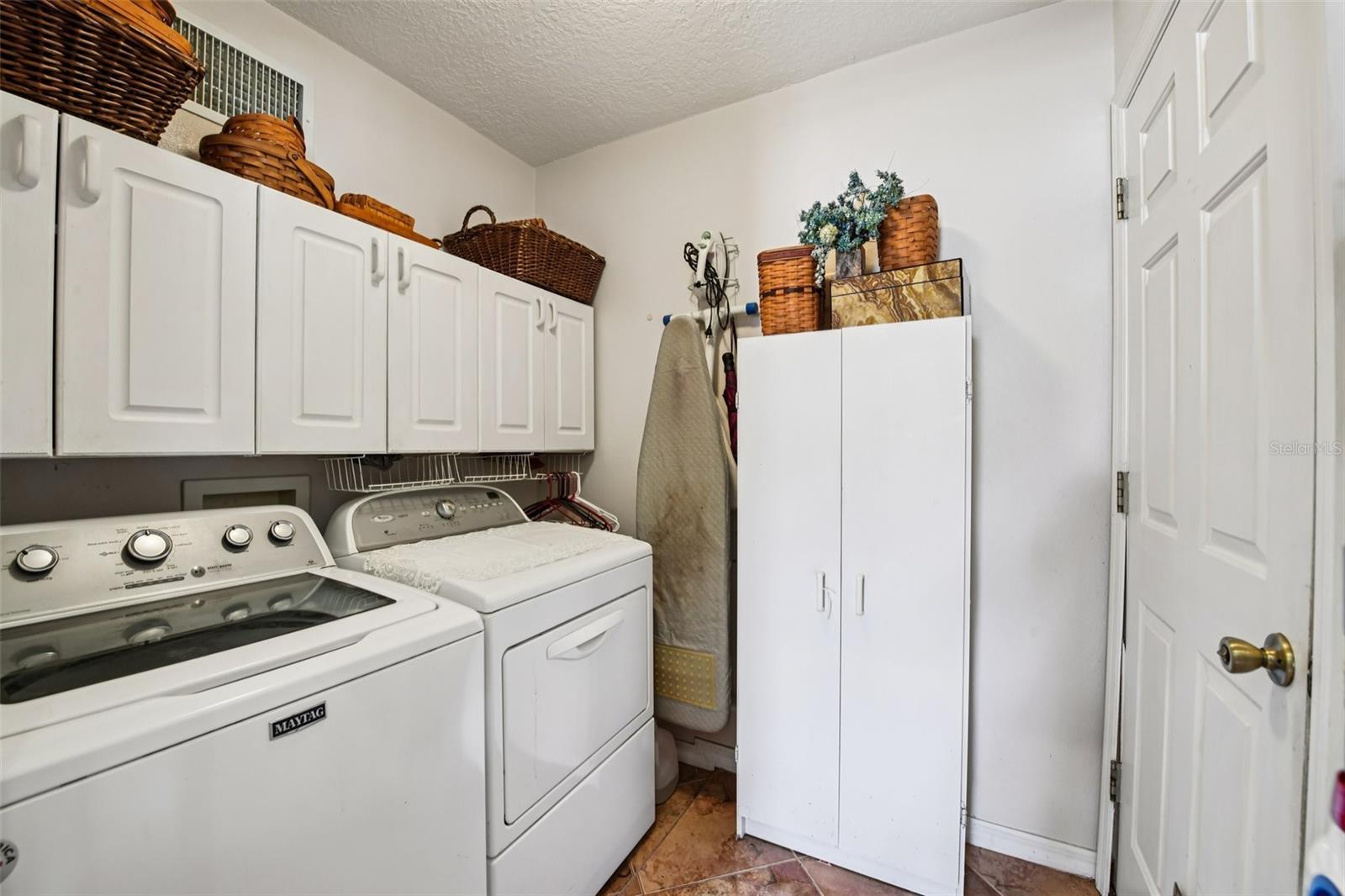 6105 DORY WAY, TAVARES, FL, 32778