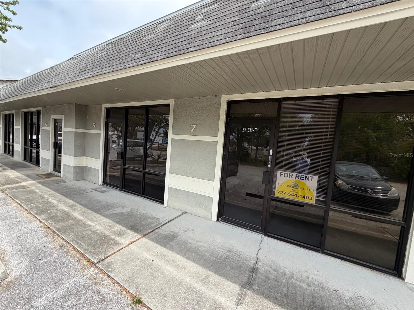 5650 N PARK BLVD N #7, PINELLAS PARK, FL, 33781