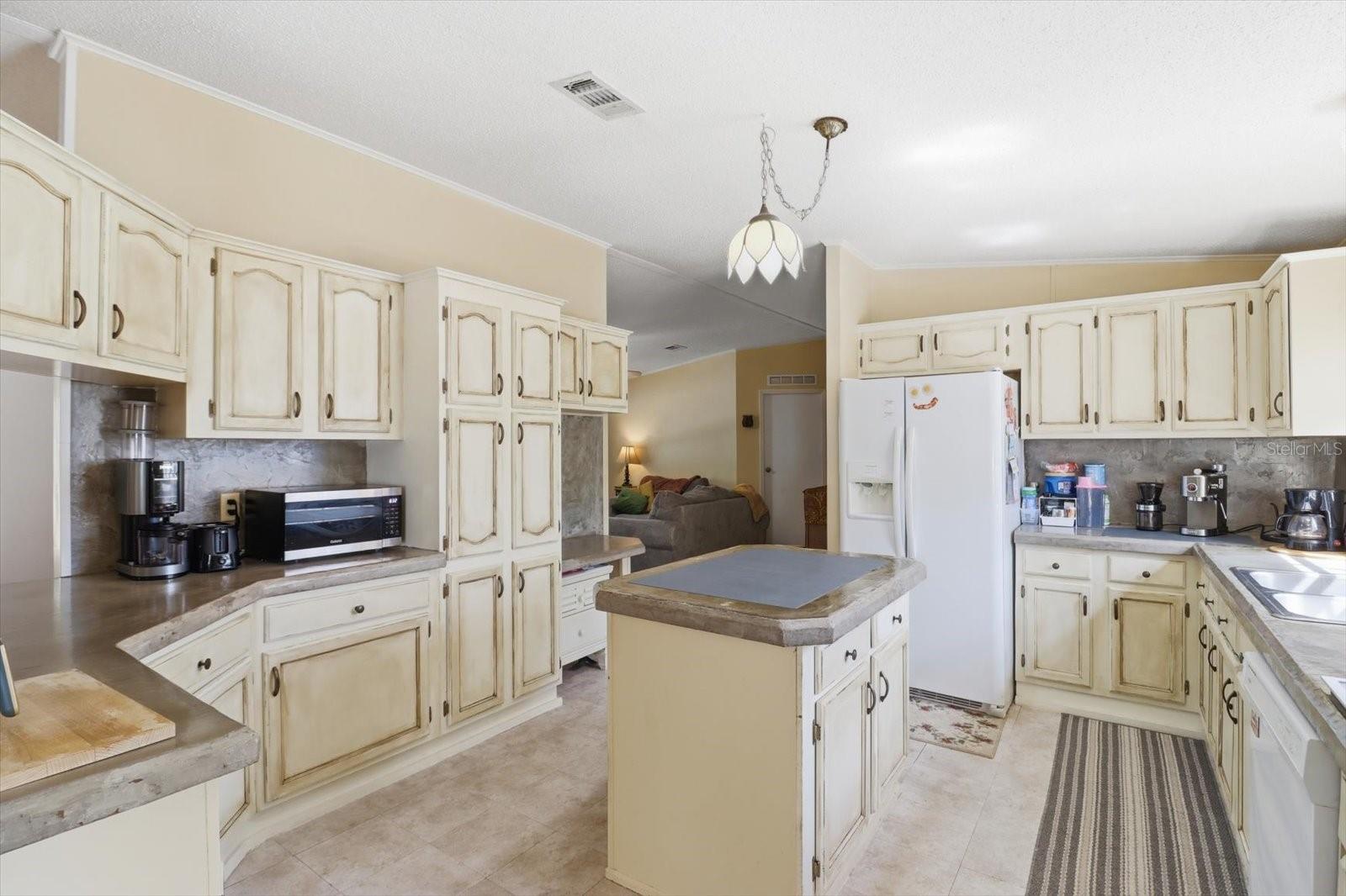 4950 W MOCKINGBIRD ST, HOMOSASSA, FL, 34446