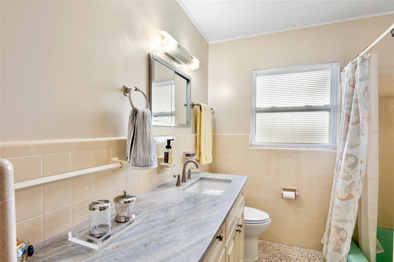 223 ROBERTS RD, NOKOMIS, FL, 34275