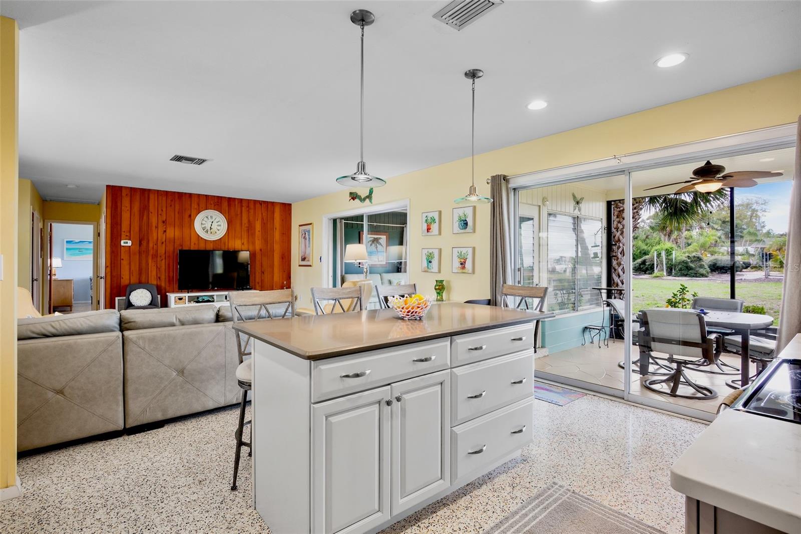 223 ROBERTS RD, NOKOMIS, FL, 34275
