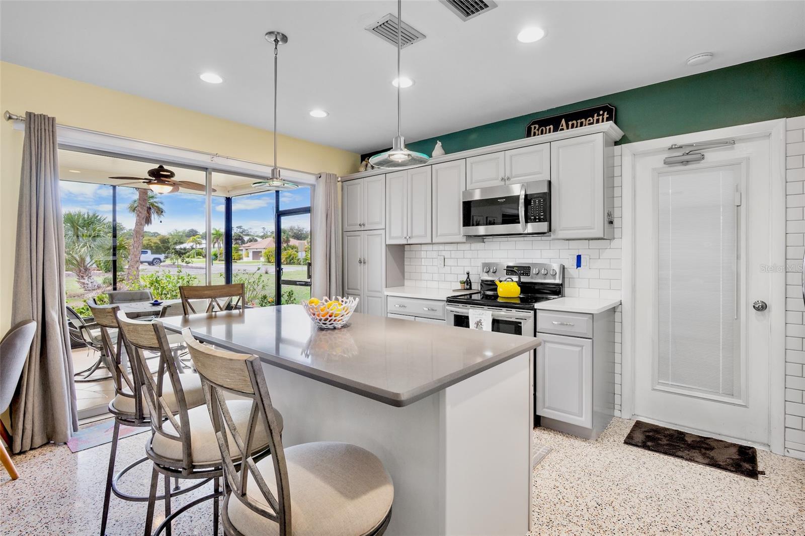 223 ROBERTS RD, NOKOMIS, FL, 34275