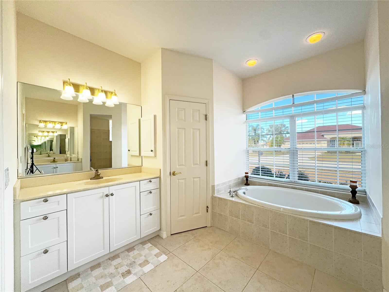 9011 PROVINCE ST, SARASOTA, FL, 34240