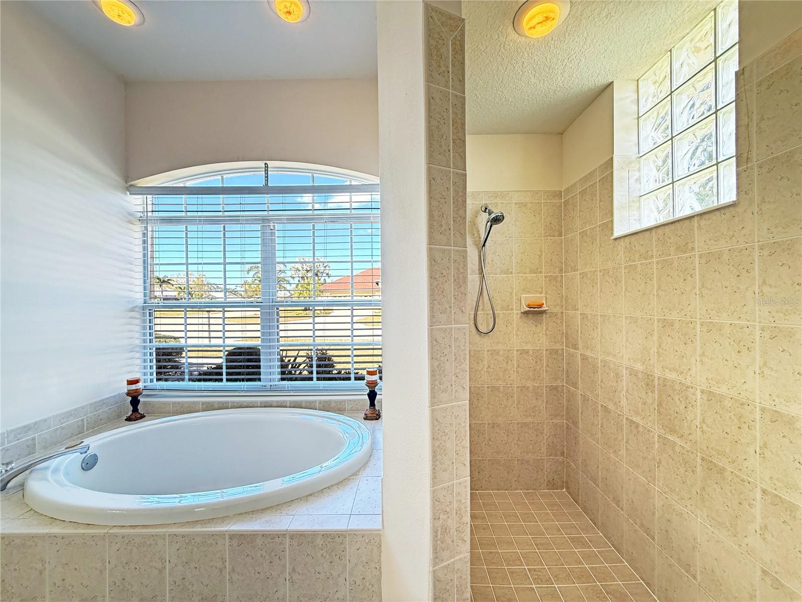 9011 PROVINCE ST, SARASOTA, FL, 34240