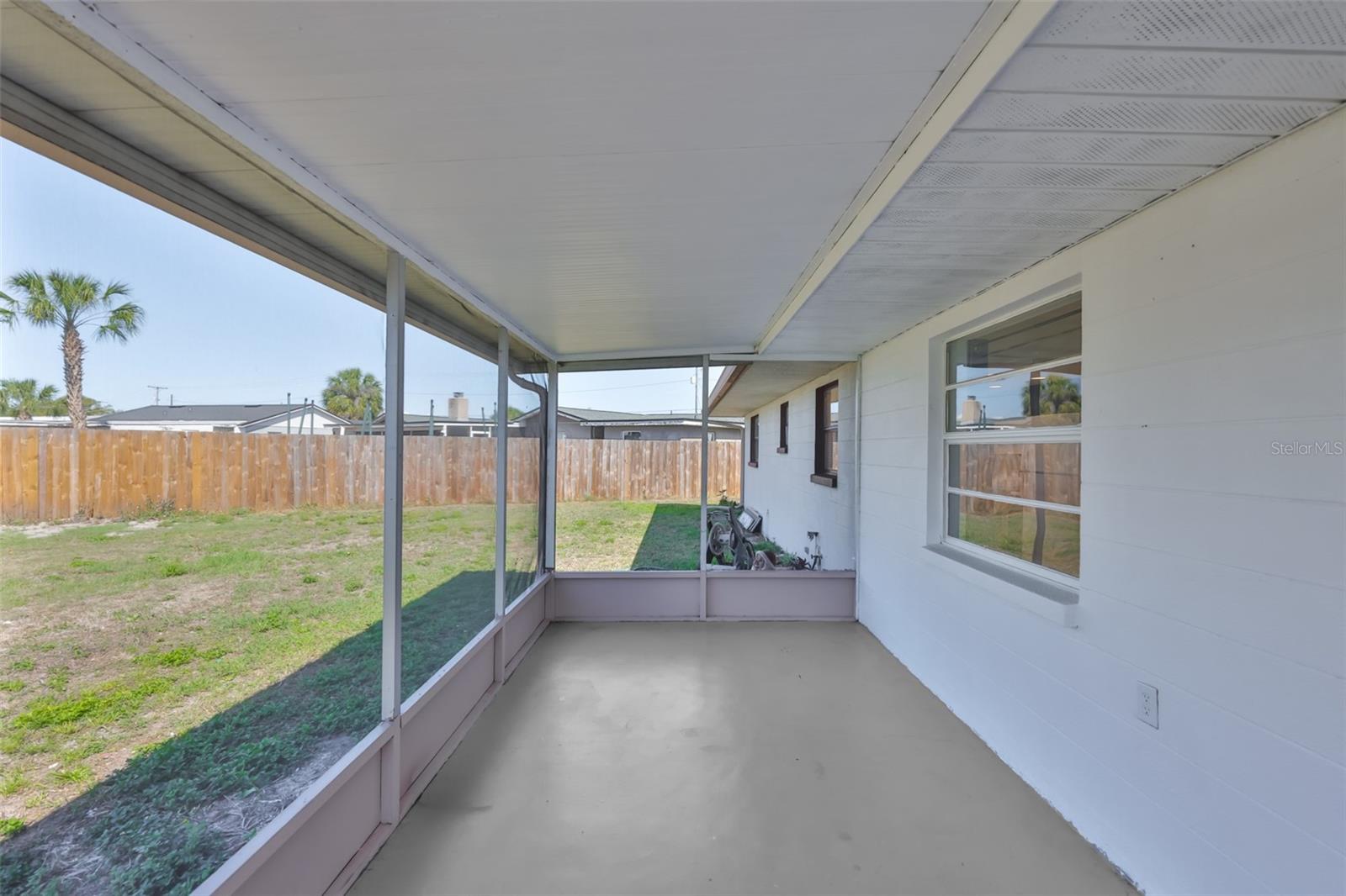 460 FLAMINGO DR, APOLLO BEACH, FL, 33572