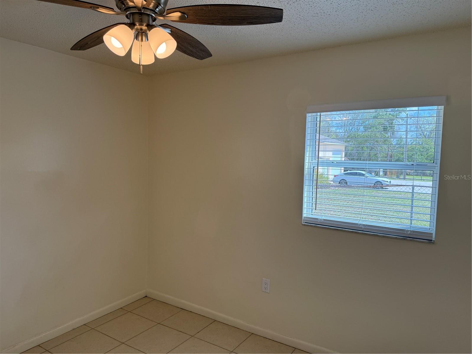 824 S LONE OAK DR #b, LEESBURG, FL, 34748
