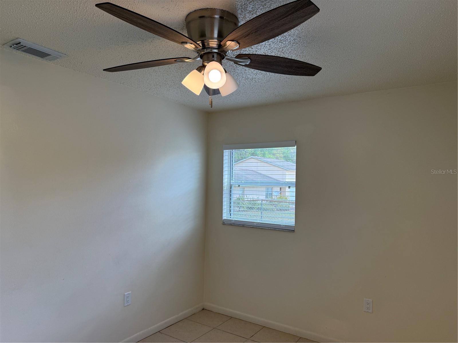 824 S LONE OAK DR #b, LEESBURG, FL, 34748